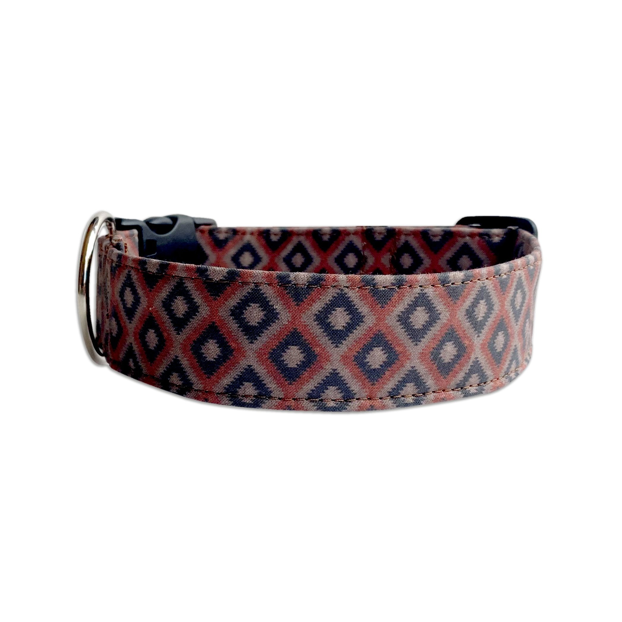 Whether choosing from a traditional dog collar, embroidered dog collar, or engraved buckle dog collar, you’ll find a great selection to choose from.  Duke & Fox® personalized dog collars come in a variety of unique styles and patterns. Our embroidered collars and engraved buckle collars also add to your dog's safety and your peace of mind with critical contact information should you and your dog get separated. 