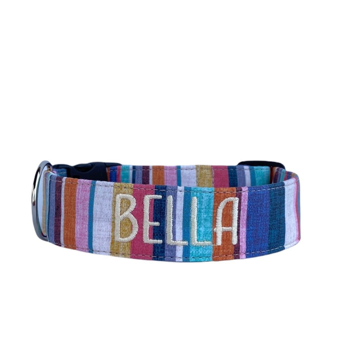 Whether choosing from a traditional dog collar, embroidered dog collar, or engraved buckle dog collar, you’ll find a great selection to choose from. Duke & Fox® personalized dog collars come in a variety of unique styles and patterns. Our embroidered collars and engraved buckle collars also add to your dog's safety and your peace of mind with critical contact information should you and your dog get separated. 