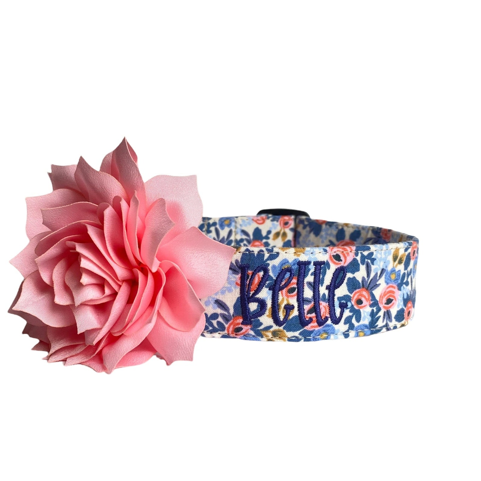 Whether choosing from a traditional dog collar, embroidered dog collar, or engraved buckle dog collar, you’ll find a great selection of personalized dog collars to choose from. Duke & Fox® personalized dog collars come in a variety of unique styles and patterns. Our embroidered collars and engraved buckle collars also add to your dog's safety and your peace of mind with critical contact information should you and your dog get separated. Cream floral dog collar.