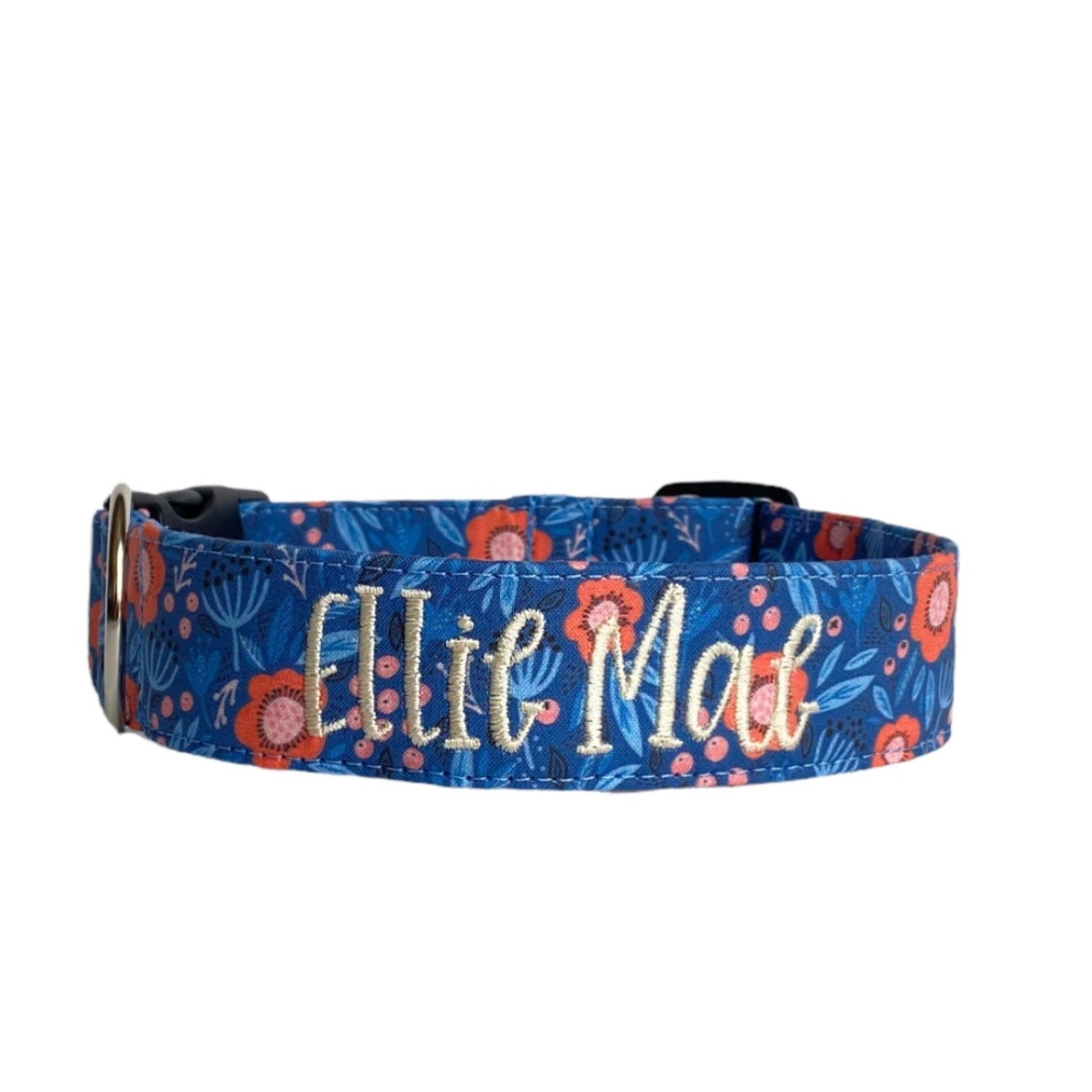 Whether choosing from a traditional dog collar, embroidered dog collar, or engraved buckle dog collar, you’ll find a great selection of personalized dog collars to choose from. Duke & Fox® personalized dog collars come in a variety of unique styles and patterns. Our embroidered collars and engraved buckle collars also add to your dog's safety and your peace of mind with critical contact information should you and your dog get separated. Blue coral floral dog collar.