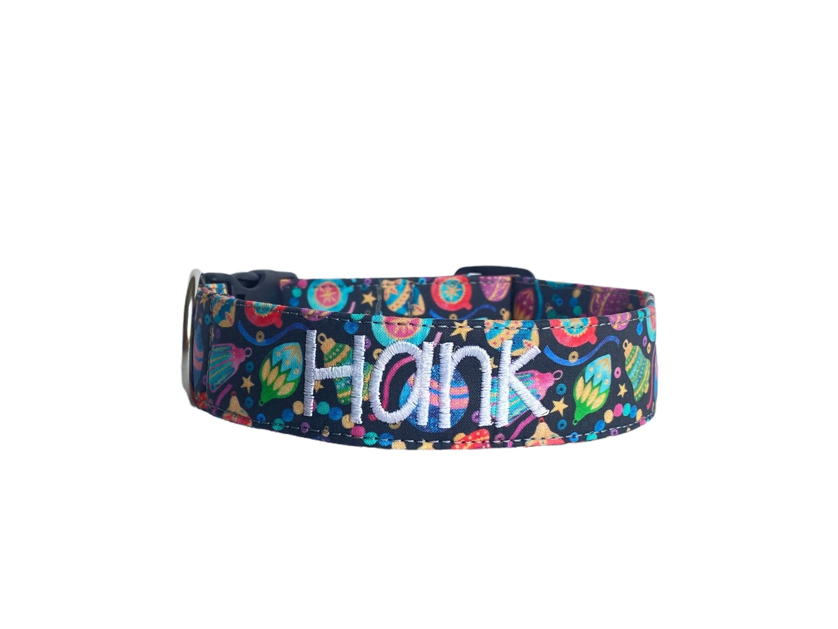 Whether choosing from a traditional dog collar, embroidered dog collar, or engraved buckle dog collar, you’ll find a great selection of personalized dog collars to choose from.  Duke & Fox® personalized dog collars come in a variety of unique styles and patterns. Our embroidered collars and engraved buckle collars also add to your dog's safety and your peace of mind with critical contact information should you and your dog get separated.  Christmas ornaments dog collar.