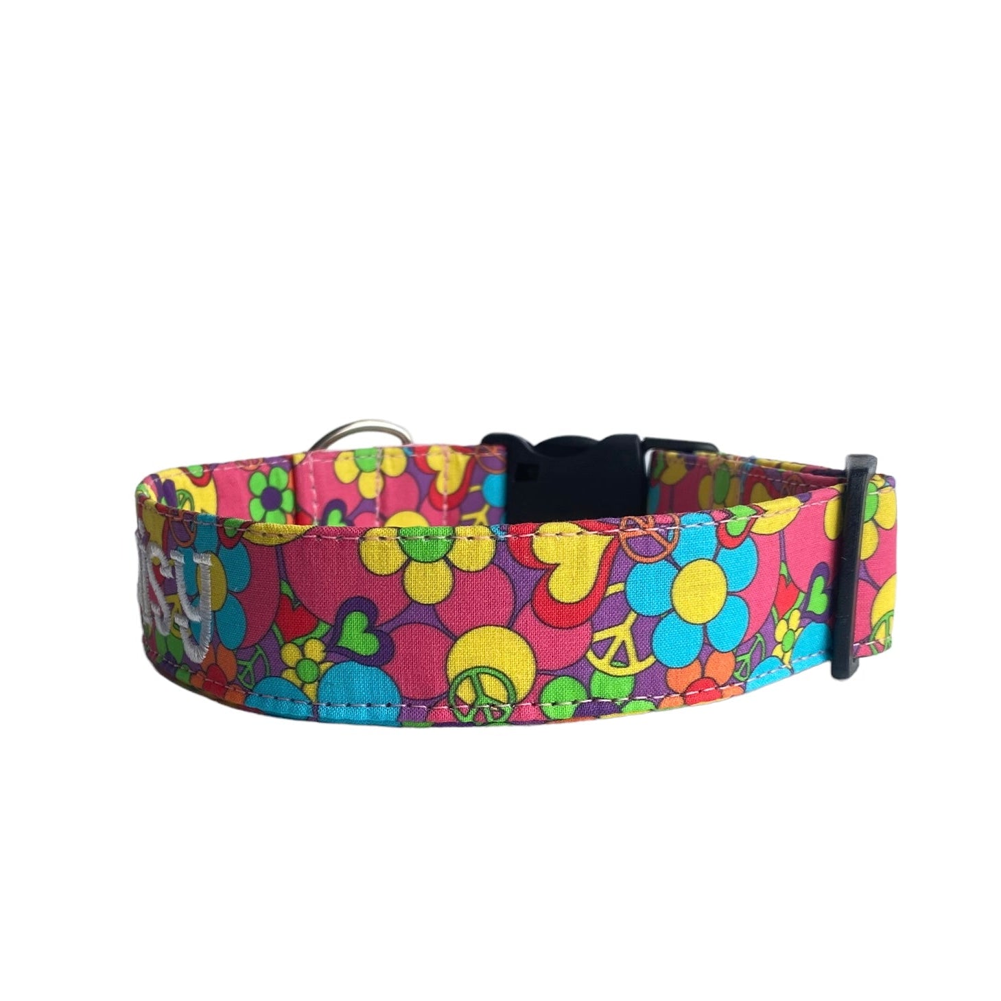 Whether choosing from a traditional dog collar, embroidered dog collar, or engraved buckle dog collar, you’ll find a great selection of personalized dog collars to choose from. Duke & Fox® personalized dog collars come in a variety of unique styles and patterns. Our embroidered collars and engraved buckle collars also add to your dog's safety and your peace of mind with critical contact information should you and your dog get separated. 70s peace and love dog collar.