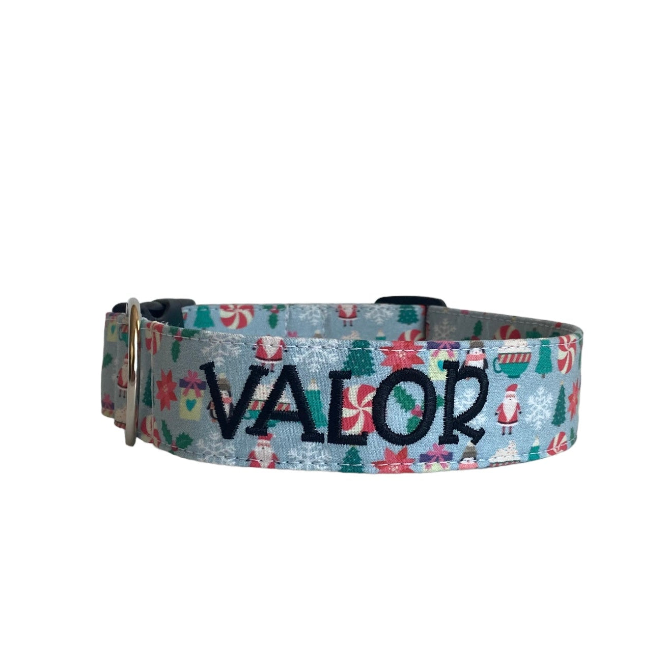 Whether choosing from a traditional dog collar, embroidered dog collar, or engraved buckle dog collar, you’ll find a great selection of personalized dog collars to choose from. Duke & Fox® personalized dog collars come in a variety of unique styles and patterns. Our embroidered collars and engraved buckle collars also add to your dog's safety and your peace of mind with critical contact information should you and your dog get separated. Christmas cheer dog collar.