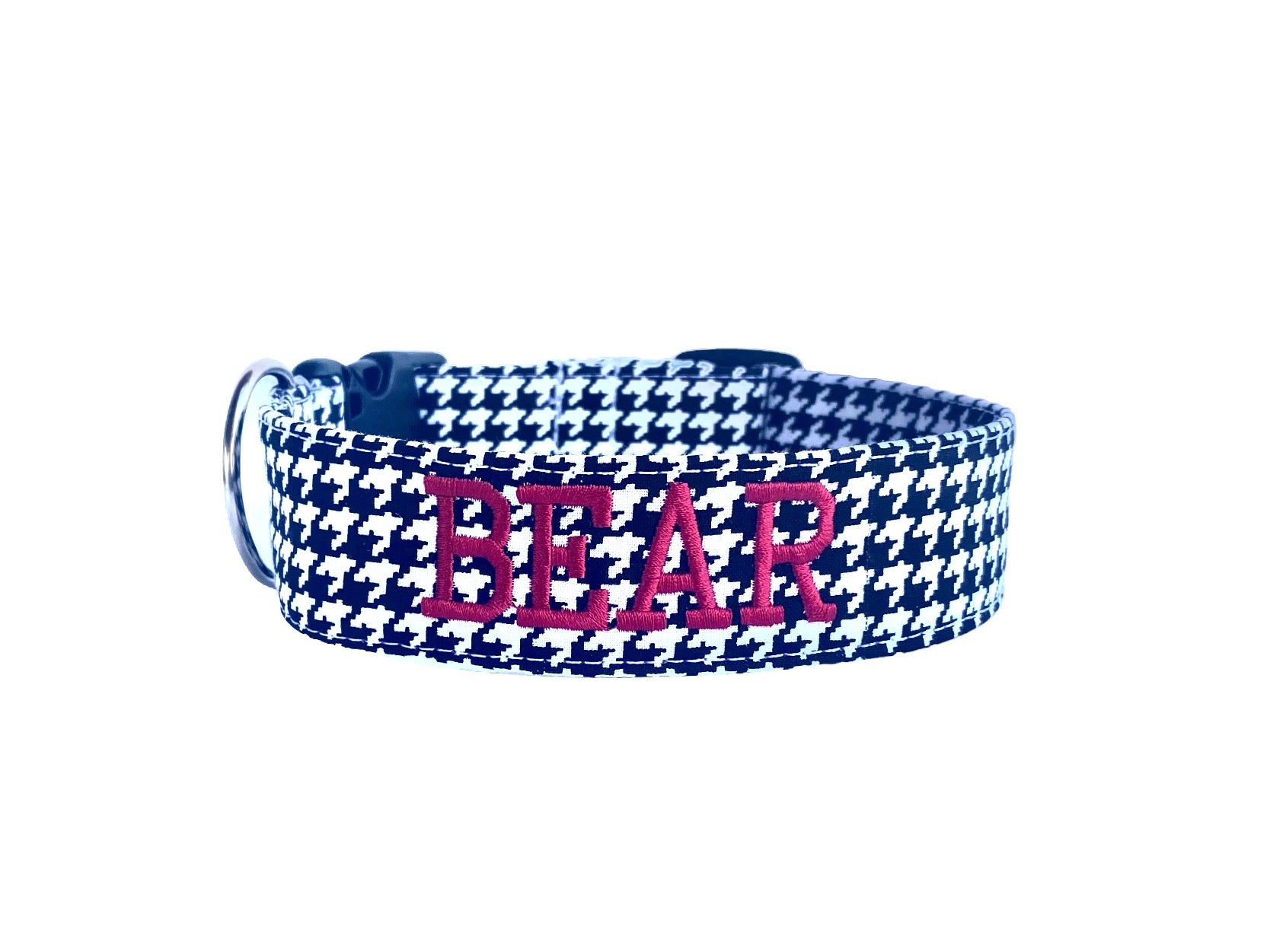 Whether choosing from a traditional dog collar, embroidered dog collar, or engraved buckle dog collar, you’ll find a great selection of personalized dog collars to choose from.  Duke & Fox® personalized dog collars come in a variety of unique styles and patterns. Our embroidered collars and engraved buckle collars also add to your dog's safety and your peace of mind with critical contact information should you and your dog get separated.  Black and white houndstooth dog collar. 